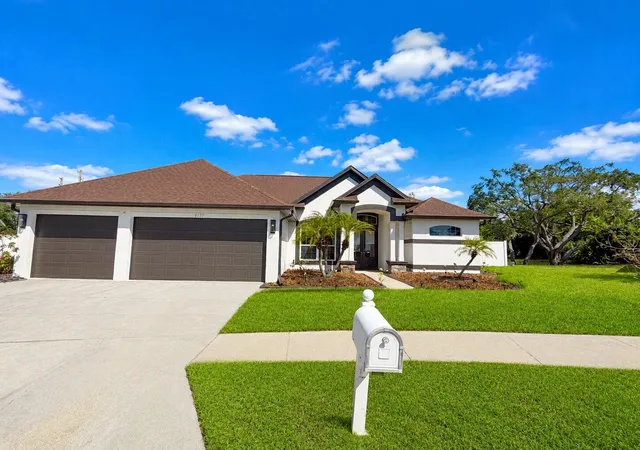 Photo 1 of Single family home for sale at 8137 Golden Bear Loop, Port Richey, FL 34668 | MLS# TB8505631 | Listing updated on 2026-08-06