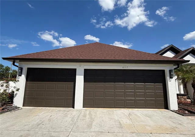 Photo 4 of Single family home for sale at 8137 Golden Bear Loop, Port Richey, FL 34668 | MLS# TB8505631 | Listing updated on 2026-08-06