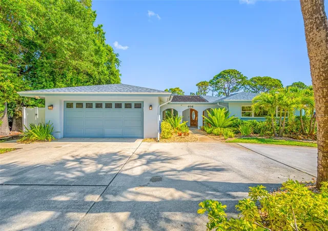 1st image of 656 Mehlenbacher Rd, Belleair, FL 33756 | MLS# TB8505636