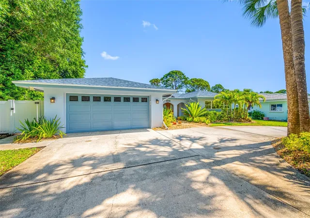 3rd image of 656 Mehlenbacher Rd, Belleair, FL 33756 | MLS# TB8505636