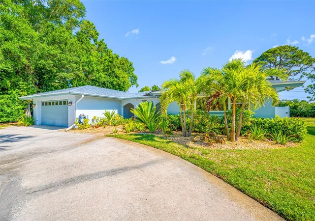 4th image of 656 Mehlenbacher Rd, Belleair, FL 33756 | MLS# TB8505636