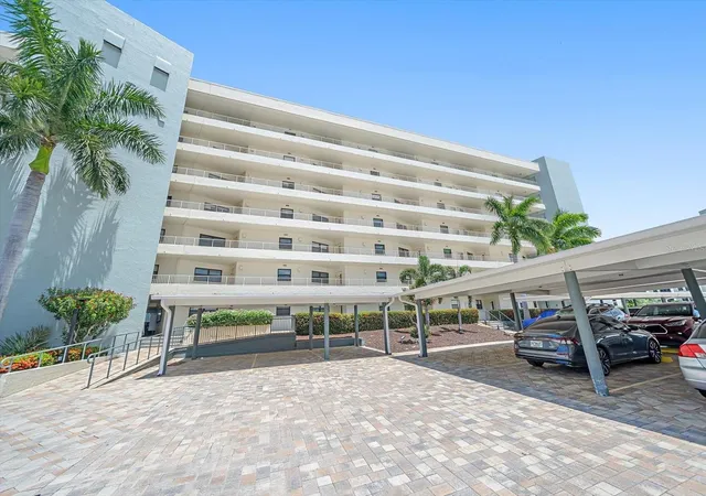 Homes for sale in Sarasota, FL | 5790 Midnight Pass Rd #209, Sarasota, FL 34242 | MLS# N6144235