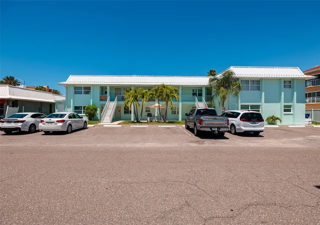 5th image of 10 164Th Ave, Redington Beach, FL 33708