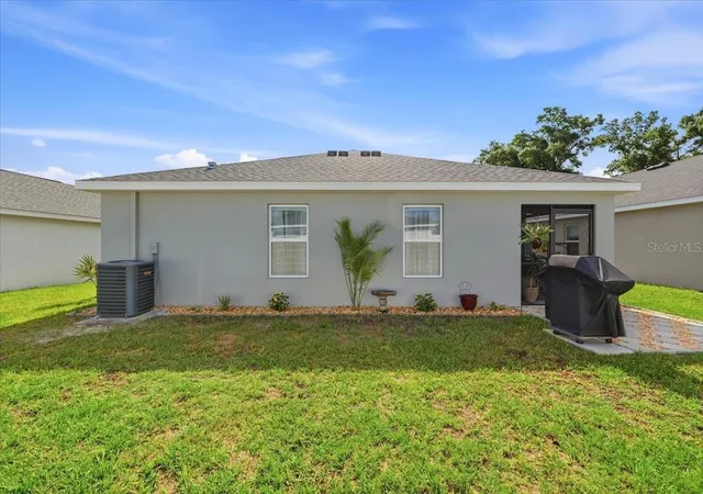 3rd image of 3894 Willow Ridge Dr, Lakeland, FL 33810 | MLS# P4938644