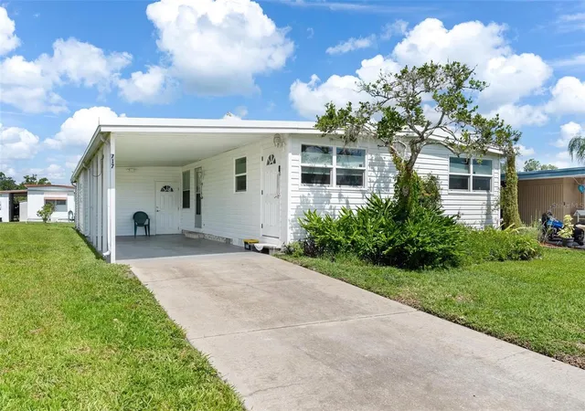 Photo 1 of Manufactured home for sale at 717 W Coach N Four Dr, Leesburg, FL 34748 | MLS# G5111988 | Listing updated on 2026-06-26