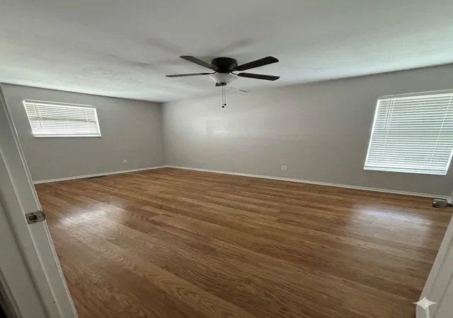 12th image of 900 Ne 18th Ter, Cape Coral, FL 33909 | MLS# C7525830