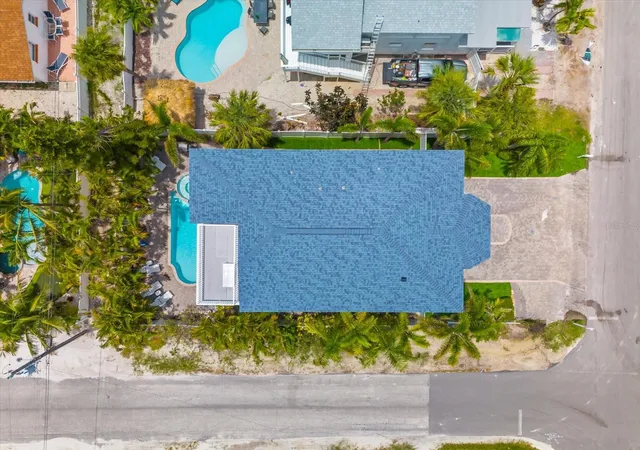 3rd image of 2300 Avenue B, Bradenton Beach, FL 34217 | MLS# A4692706