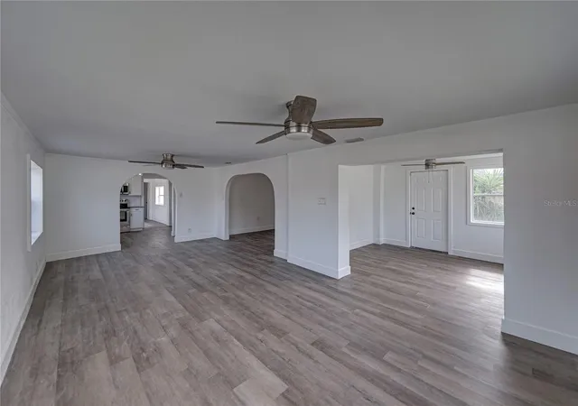 Photo 2 of Single family home for sale at 602 E Laura St, Plant City, FL 33563 | MLS# L4961681 | Listing updated on 2026-07-19