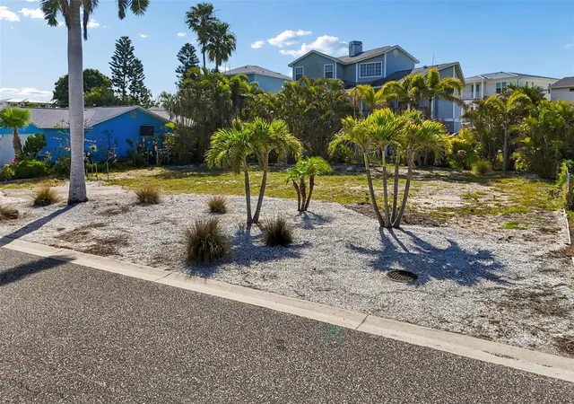 Photo 1 of Land for sale at 211 176th Terrace Dr E, Redington Shores, FL 33708 | MLS# TB8505751 | Listing updated on 2026-10-08