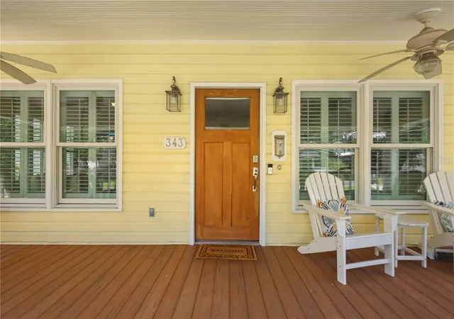 Photo 4 of Single family home for sale at 343 Broadway Ave, Orlando, FL 32803 | MLS# O6405360 | Listing updated on 2026-08-30