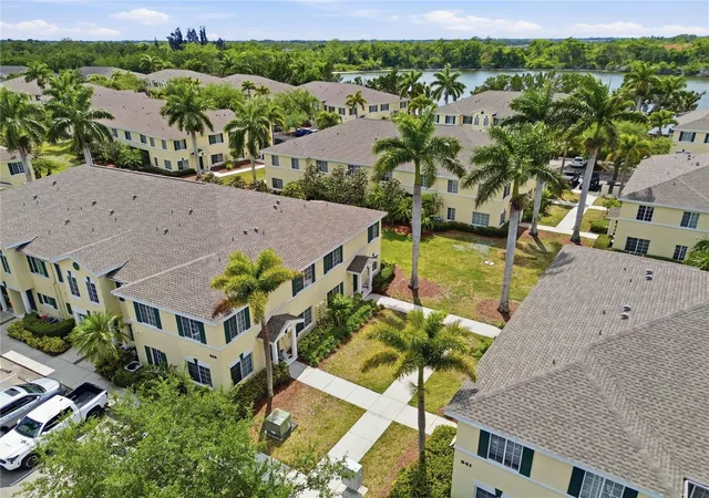 2nd image of 335 Cape Harbour Loop, BRADENTON, FL 34212