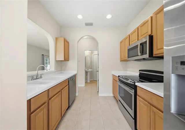 4th image of 335 Cape Harbour Loop, BRADENTON, FL 34212