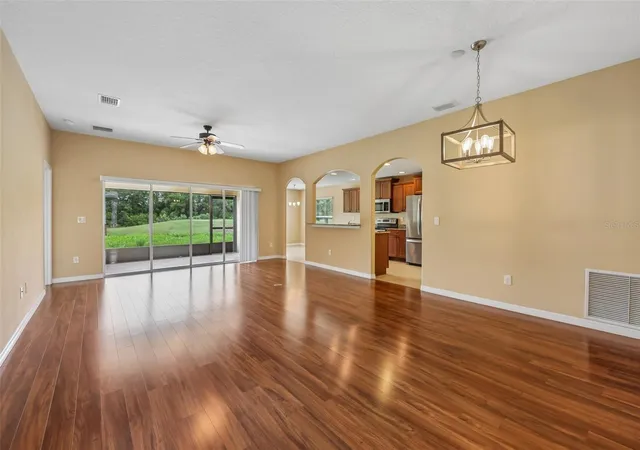 Photo 3 of Single family home for sale at 4025 Arlington Ridge Blvd, Leesburg, FL 34748 | MLS# O6405368 | Listing updated on 2026-10-22