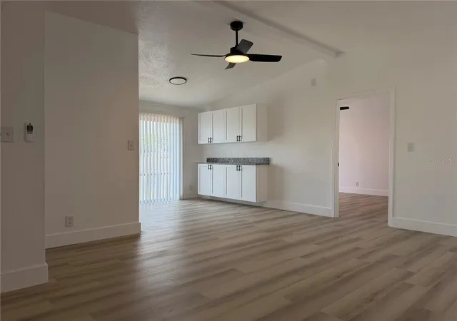 2nd image of 514 Greenbrough Dr, Lake Wales, FL 33853 | MLS# TB8505786