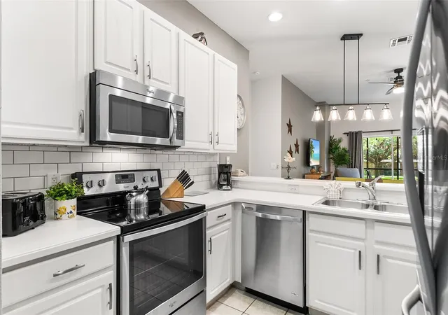 5th image of 402 Lucaya Loop, Davenport, FL 33897 | MLS# P4938649