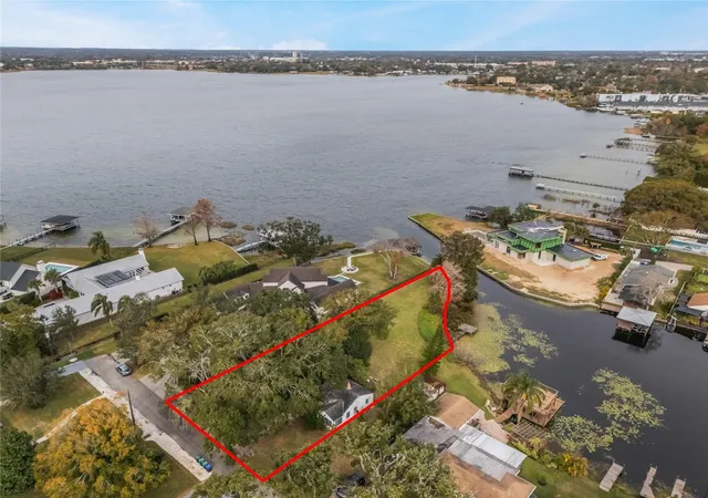 Photo 2 of Single family home for sale at 1113 Venetian Ave, Orlando, FL 32804 | MLS# G5112000 | Listing updated on 2026-08-26