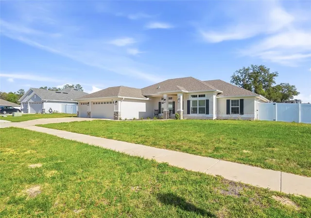 Photo 2 of Single family home for sale at 12536 Sunset Woods Dr, Spring Hill, FL 34609 | MLS# TB8505816 | Listing updated on 2026-09-02