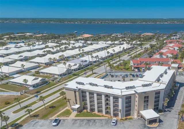 Homes for sale in Daytona Beach Shores, FL | 2626 S Atlantic Avenue, Daytona Beach Shores, FL 32118 | Houzeo