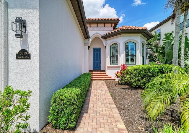2nd image of 5819 Title Row Dr, Bradenton, FL 34210 | MLS# A4692742
