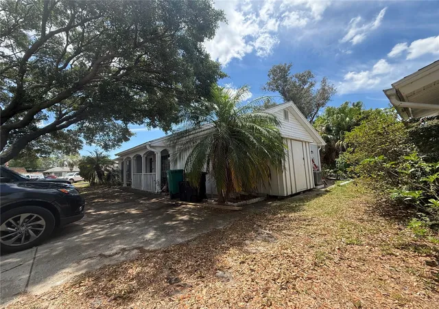 Photo 4 of Single family home for sale at 3415 Overland Dr, Holiday, FL 34691 | MLS# O6405431 | Listing updated on 2026-10-02