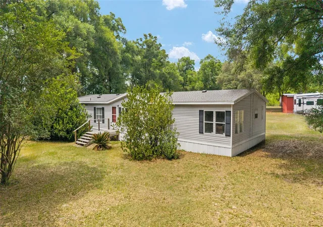 Homes for sale in Morriston, FL | 19551 Se 42Nd Pl, Morriston, FL 32668 | MLS# OM724189