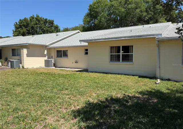 3rd image of 9394 Sw 97Th Ln #B, Ocala, FL 34481 | MLS# OM724191