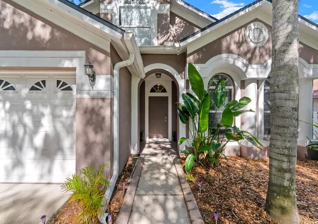 4th image of 4814 Portobello Cir, Valrico, FL 33596 | MLS# TB8505863
