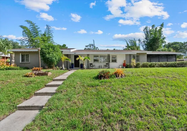 Photo 1 of Single family home for sale at 361 Scott Ave, Sarasota, FL 34243 | MLS# A4692752 | Listing updated on 2026-09-20