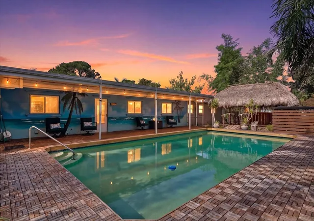 Photo 2 of Single family home for sale at 361 Scott Ave, Sarasota, FL 34243 | MLS# A4692752 | Listing updated on 2026-09-20