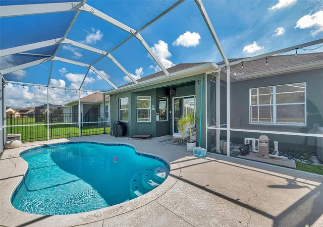 Photo 3 of Single family home for sale at 4641 Rolling Green Dr, Wesley Chapel, FL 33543 | MLS# TB8505870 | Listing updated on 2026-09-17