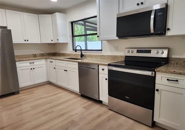 Photo 4 of Single family home for sale at 13010 Cumberland Dr, Largo, FL 33773 | MLS# TB8505873 | Listing updated on 2026-06-25