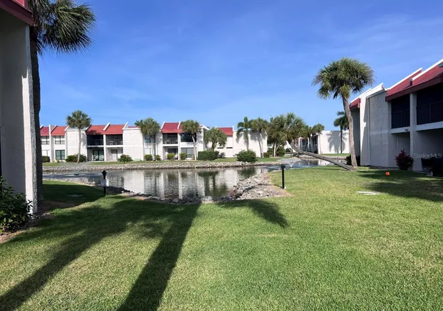 3rd image of 1801 Gulf Dr N #184, Bradenton Beach, FL 34217 | MLS# A4692755