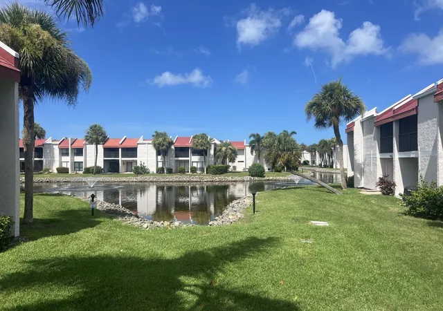 Photo 3 of Condo for sale at 1801 Gulf Dr N #184, Bradenton Beach, FL 34217 | MLS# A4692755 | Listing updated on 2026-08-26