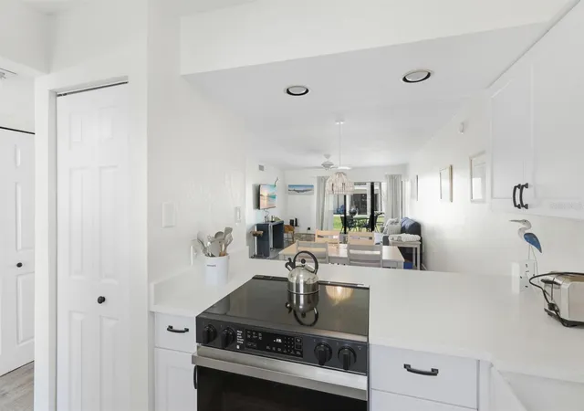 5th image of 1801 Gulf Dr N #184, Bradenton Beach, FL 34217 | MLS# A4692755