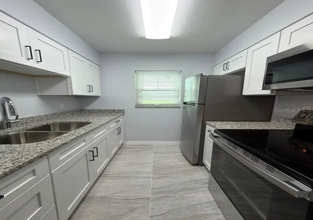 4th image of 843 Sky Lake Cir, ORLANDO, FL 32809