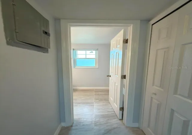 2nd image of 843 Sky Lake Cir, ORLANDO, FL 32809