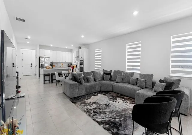 Photo 3 of Single family home for sale at 4911 Shady Pines Dr, Saint Cloud, FL 34772 | MLS# S5149374 | Listing updated on 2026-06-18