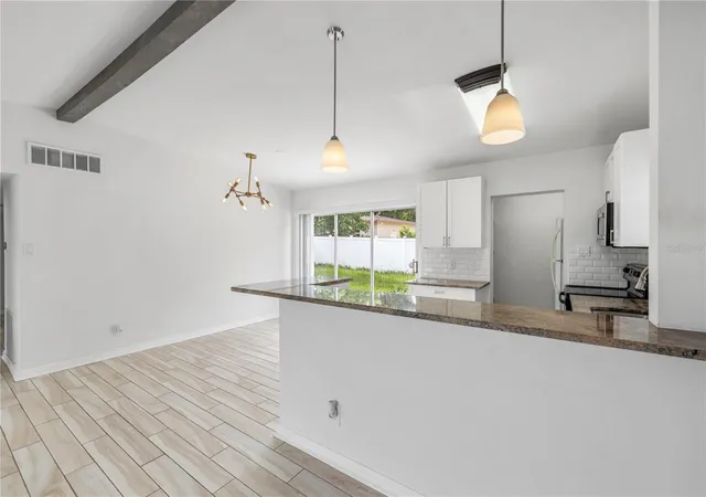 Photo 4 of Single family home for sale at 2125 W Hiawatha St, Tampa, FL 33604 | MLS# TB8505902 | Listing updated on 2026-10-21