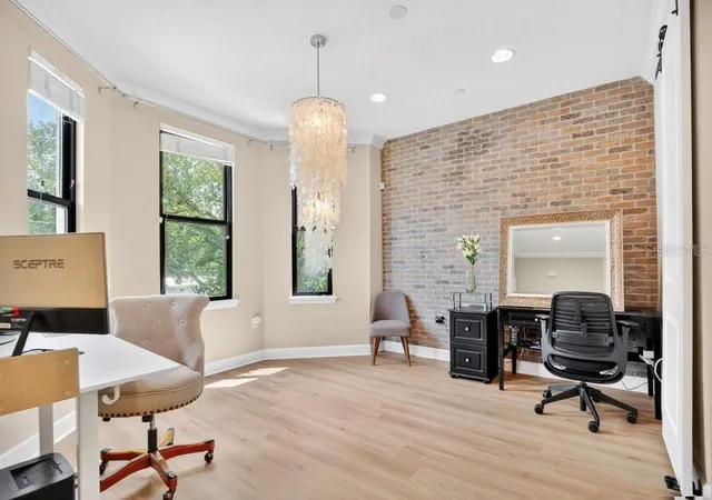 Photo 4 of Townhouse for sale at 560 Copley Ln, Orlando, FL 32806 | MLS# O6405491 | Listing updated on 2026-06-06