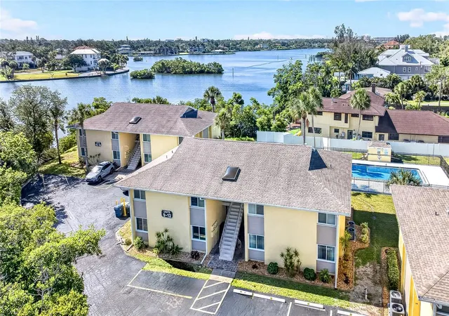 Homes for sale in Nokomis, FL | 101 Louella Ln #11, Nokomis, FL 34275 | MLS# A4692779