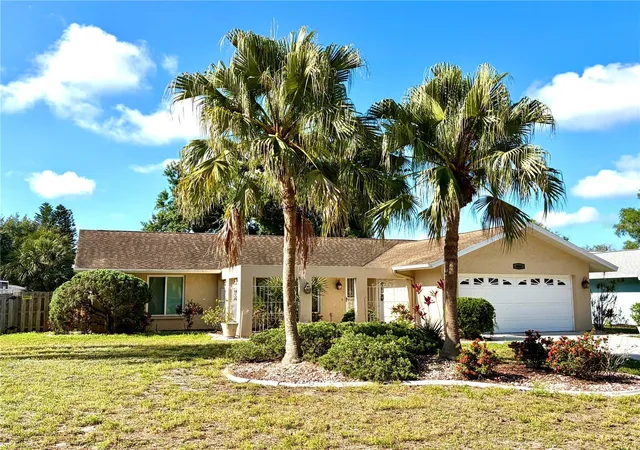 Photo 3 of Single family home for sale at 4892 Greencroft Rd, Sarasota, FL 34235 | MLS# A4692781 | Listing updated on 2026-09-03