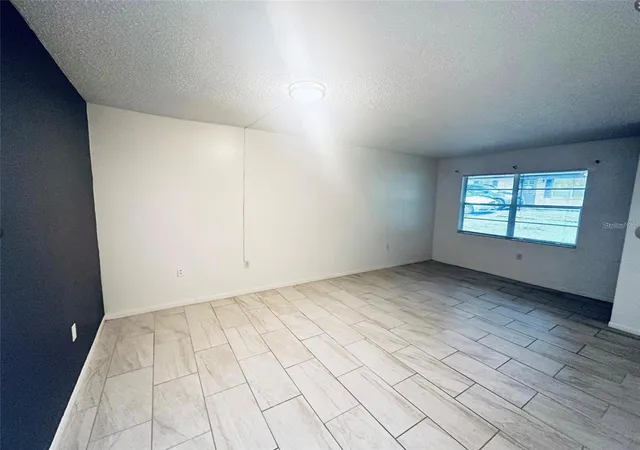 4th image of 101 Lake Hunter Dr, Lakeland, FL 33803