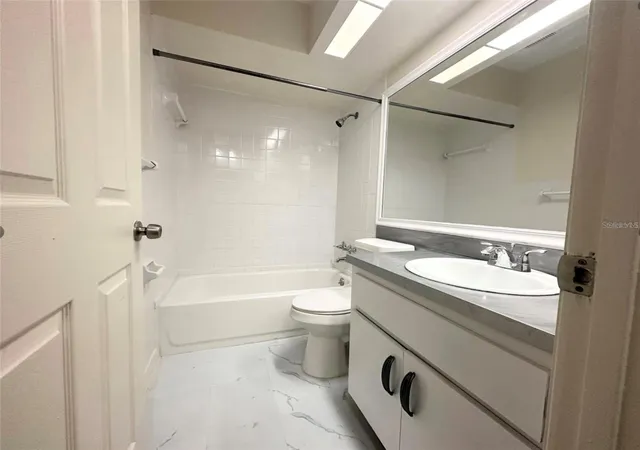 5th image of 101 Lake Hunter Dr, Lakeland, FL 33803