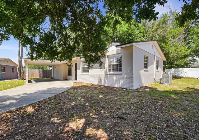 Photo 1 of Single family home for sale at 1729 Flores Ct, Orlando, FL 32811 | MLS# O6405516 | Listing updated on 2026-09-17