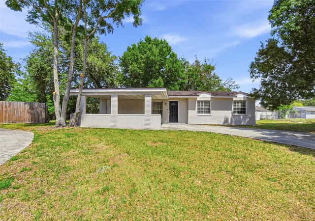 Photo 3 of Single family home for sale at 1729 Flores Ct, Orlando, FL 32811 | MLS# O6405516 | Listing updated on 2026-09-17