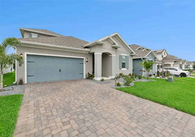 Photo 3 of Single family home for sale at 4465 Davos Dr, Clermont, FL 34711 | MLS# O6405525 | Listing updated on 2026-10-17
