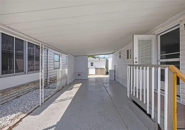 4th image of 770 32Nd Ave S #522, Saint Petersburg, FL 33705 | MLS# TB8505974