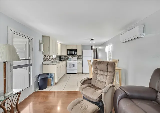 5th image of 770 32Nd Ave S #522, Saint Petersburg, FL 33705 | MLS# TB8505974