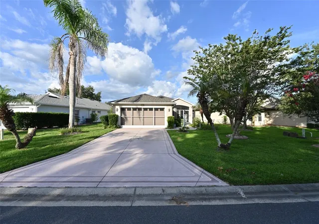Photo 2 of Single family home for sale at 27326 Orchid Glade St, Leesburg, FL 34748 | MLS# O6405542 | Listing updated on 2026-10-17