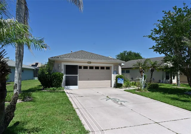 Photo 4 of Single family home for sale at 27326 Orchid Glade St, Leesburg, FL 34748 | MLS# O6405542 | Listing updated on 2026-10-17